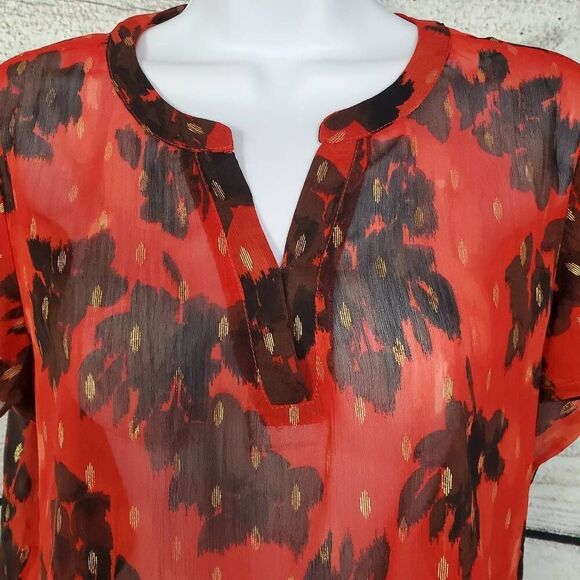 Maurices Red Semi-Sheer Floral Print Blouse Women’s M Short Sleeve Split Neck - Picture 3 of 7